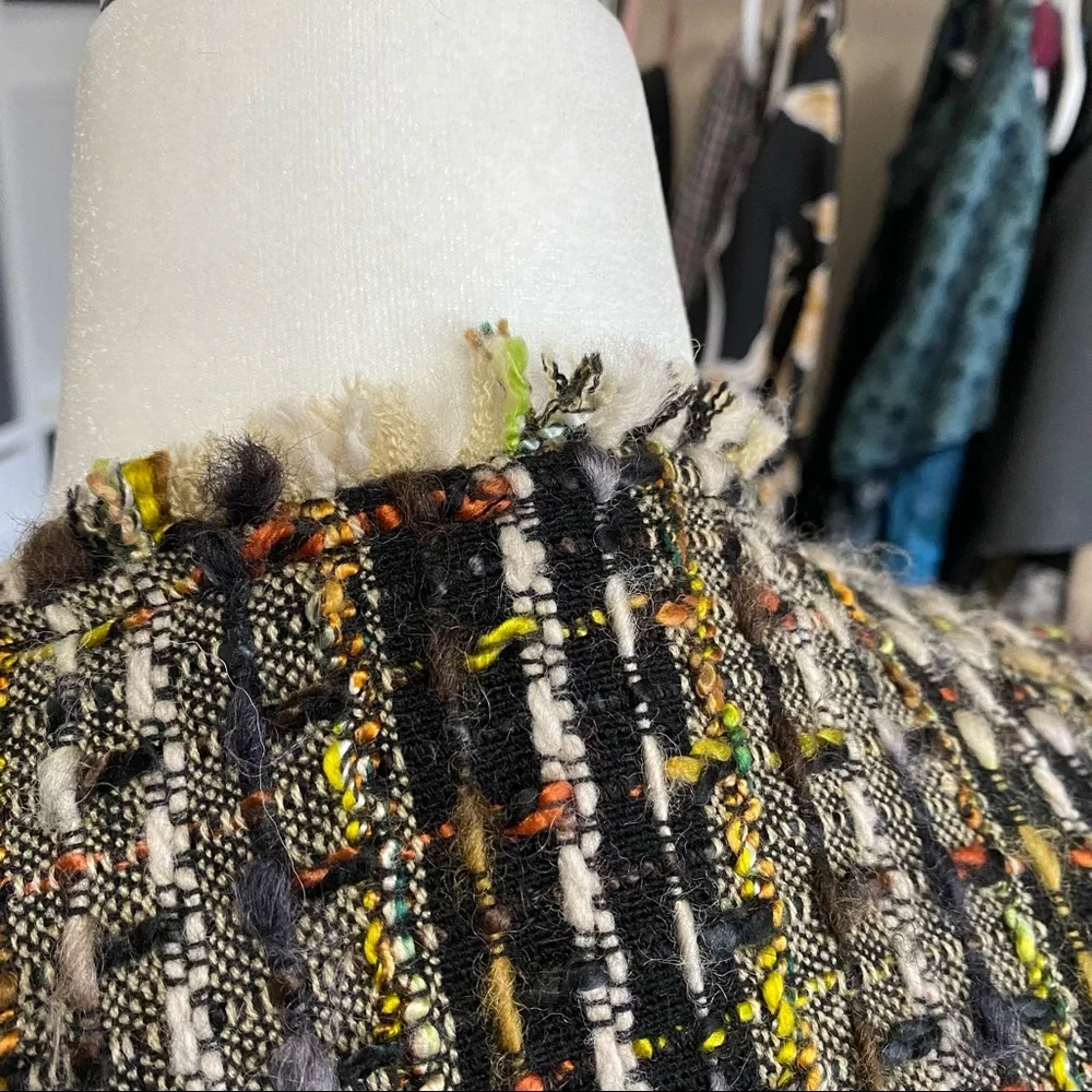 CAbi Fringe Blazer Wool Tweed Gold Button - Picture 10 of 10